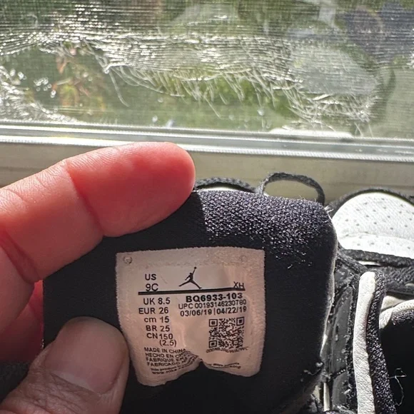 Jordan Black and White High-Tops - Picture 7 of 13